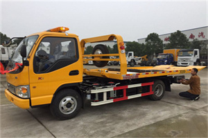 港西镇哪里有拖车服务