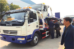 港西镇汽车道路救援拖车价格